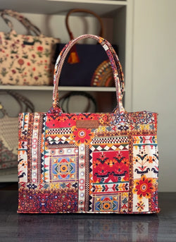 🌸 Floral Canvas Tote Bag – Stylish & Everyday Essential